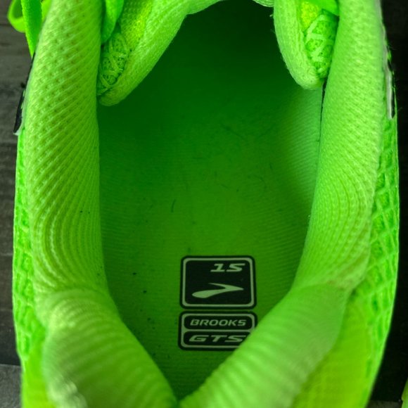 Brooks Adrenaline GTS 15 Running Shoes - Picture 9 of 12